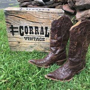 Corral Vintage Cowboy Boots